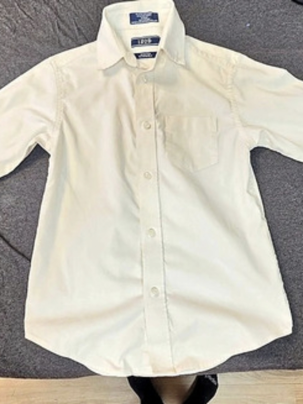 IZOD Boys Button Down Shirts Size 8 (Small) - Picture 2 of 8